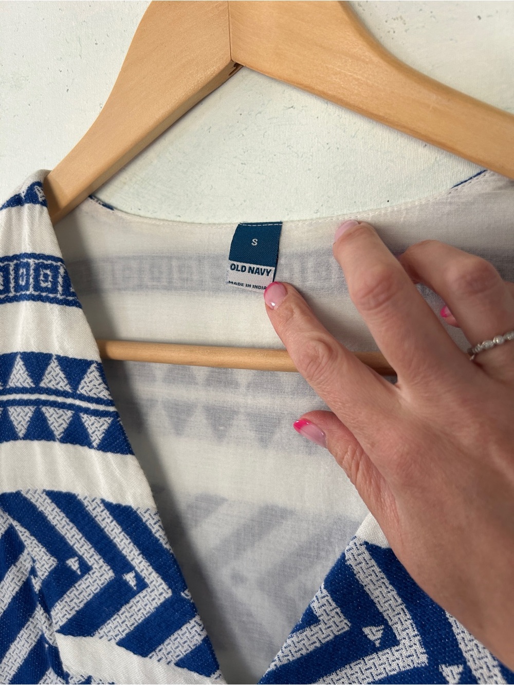 Old Navy Blue and White Geometric V-Neck Dress - Picture 3 of 4